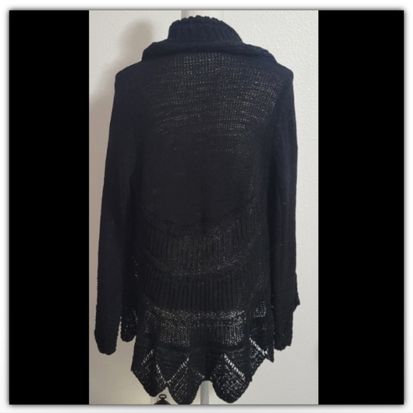 BCBGMAXAZRIA waterfall high low sweater size medium - Picture 3 of 7